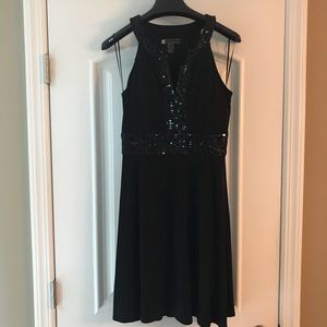 Black dress with sequins waist and neckline 8P